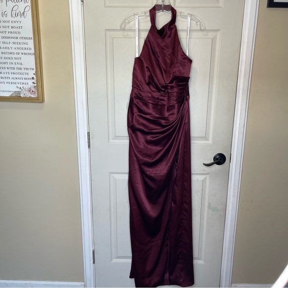 AZAZIE JEMMA
Cabernet Sheath Pleated Metallic Satin Dress Sz A14 - Picture 4 of 12